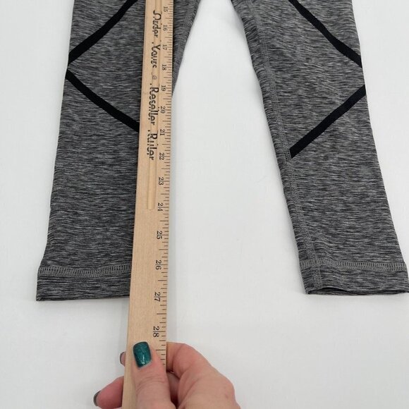 Style Reform Capri Leggings XXS Womens Gray Black Striped Spandex Stretch Active - Picture 9 of 11
